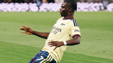 Arsenal venció al Aston Villa sin Piero Hincapié