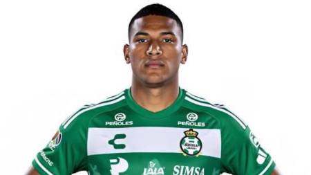 Ecuatoriano cerca de juntarse con Fabián Bustos