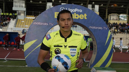 Estos son los árbitros que pitaran el Barcelona SC vs Delfín